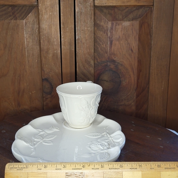 White Embossed Rose Cup and Snack Plate Set - Picture 7 of 13